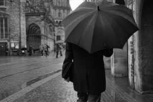 尿もれ外出時に怖い思いをしないための対策は？